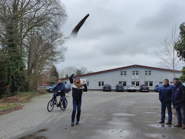 Struckbessenschmieten der Corporäle gegen den Vorstand